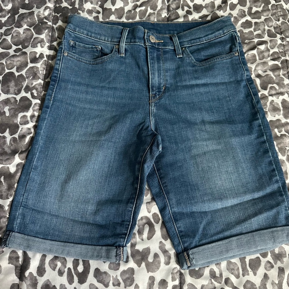 Levi jeans cuffed bermudas sz 29